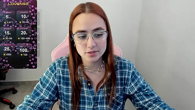 maryluna95 online show from January 22, 2025, 11:10 pm