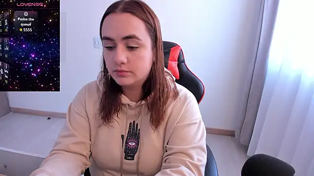 maryluna95 online show from February 4, 2026, 4:35 pm