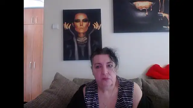 maturekorine online show from April 6, 2026, 1:23 pm