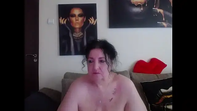 Snapshot of maturekorine chatting on June 24, 2026, 2:16 pm maturekorine online show from June 24, 2026, 2:16 pm