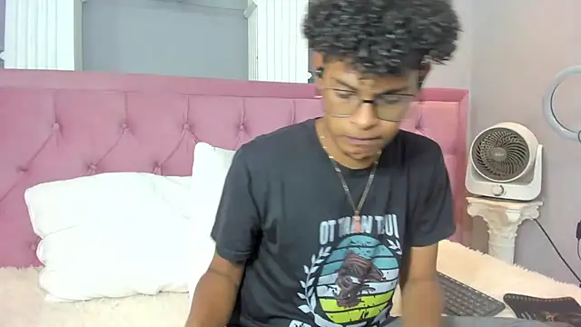 boylittle19cm online show from September 25, 2025, 12:31 pm