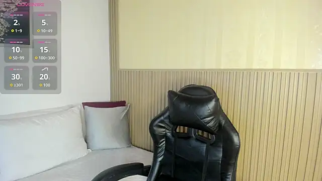 summer night  online show from September 27, 2025, 12:21 pm