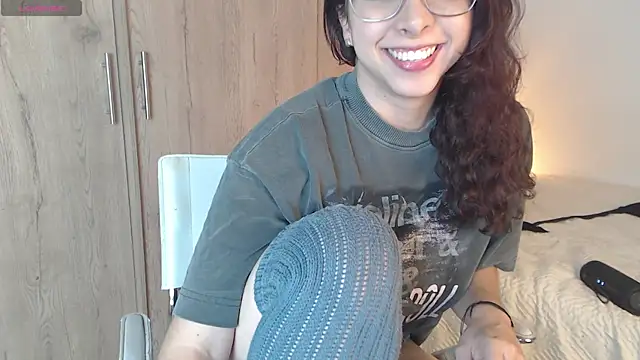 Abii 26 online show from October 22, 2025, 2:12 am