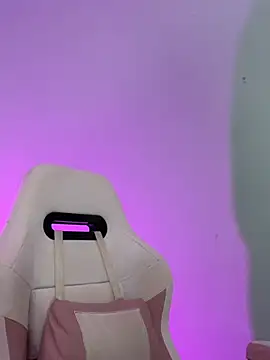 sharon leone26 online show from February 22, 2026, 4:13 am