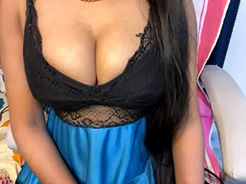 Snapshot of roshni-5 chatting on November 9, 2025, 5:55 pm roshni-5 online show from November 9, 2025, 5:55 pm