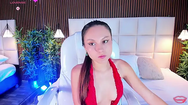 LindsyCater online show from November 10, 2025, 12:26 pm