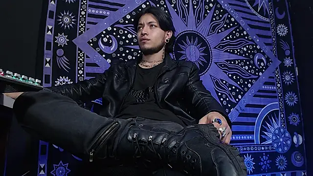 Dicaprioo  online show from February 11, 2025, 12:49 am