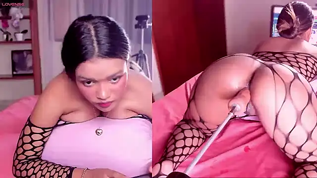 Snapshot of Tiny_Annie chatting on January 29, 2025, 12:12 am Tiny Annie online show from January 29, 2025, 12:12 am