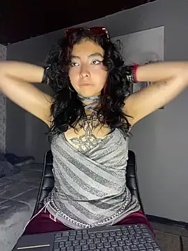 Snapshot of _Gothiccbitch_ chatting on March 7, 2025, 3:19 am Gothiccbitch online show from March 7, 2025, 3:19 am