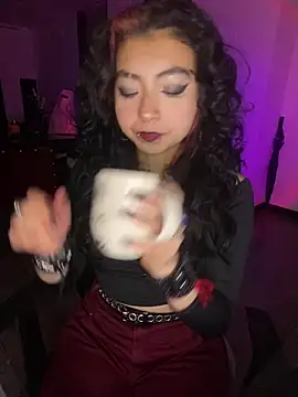 Snapshot of _Gothiccbitch_ chatting on October 7, 2025, 7:27 am Gothiccbitch online show from October 7, 2025, 7:27 am