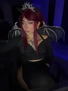 Snapshot of _Gothiccbitch_ chatting on October 29, 2025, 4:59 am Gothiccbitch online show from October 29, 2025, 4:59 am