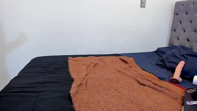 Snapshot of sexx_hunters chatting on December 9, 2024, 10:52 pm sexx hunters online show from December 9, 2024, 10:52 pm