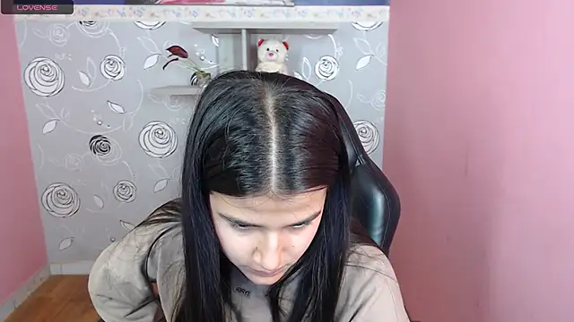 Snapshot of Linda_Mattel chatting on December 13, 2024, 3:43 pm Linda Mattel online show from December 13, 2024, 3:43 pm