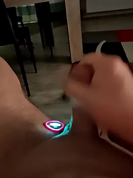 Szeltolo001 online show from February 12, 2026, 3:34 am