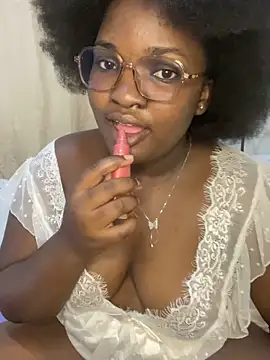 Snapshot of sweet18creamybigpussy chatting on September 14, 2025, 4:17 pm sweet18creamybigpussy online show from September 14, 2025, 4:17 pm