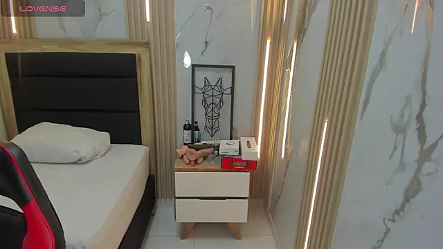 delilaquinn online show from September 19, 2025, 12:17 pm