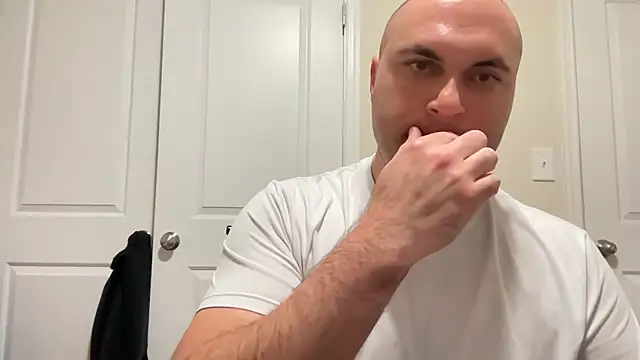 SluggishChase99 online show from April 15, 2026, 3:24 am