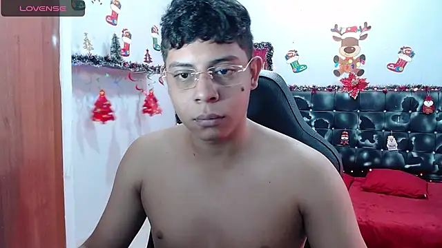 Snapshot of Wiiliam_20 chatting on December 11, 2024, 2:44 pm Wiiliam 20 online show from December 11, 2024, 2:44 pm