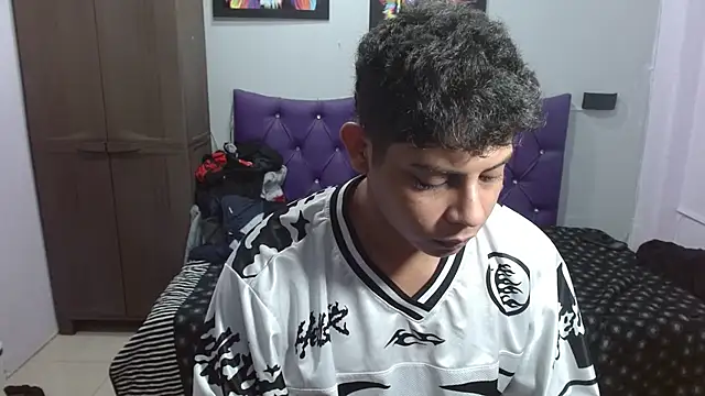 Wiiliam 20 online show from December 20, 2025, 7:21 pm