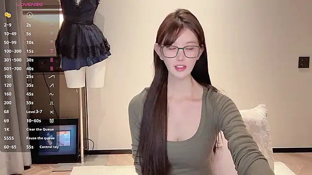 Snapshot of omaiiil chatting on November 1, 2025, 1:57 pm omaiiil online show from November 1, 2025, 1:57 pm