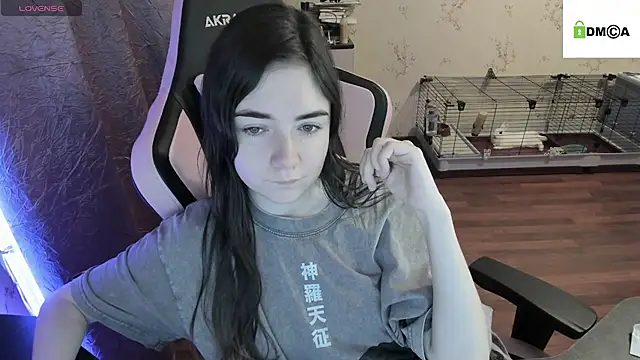 Snapshot of Crazy_forest_fairy chatting on December 14, 2024, 11:34 pm Crazy forest fairy online show from December 14, 2024, 11:34 pm