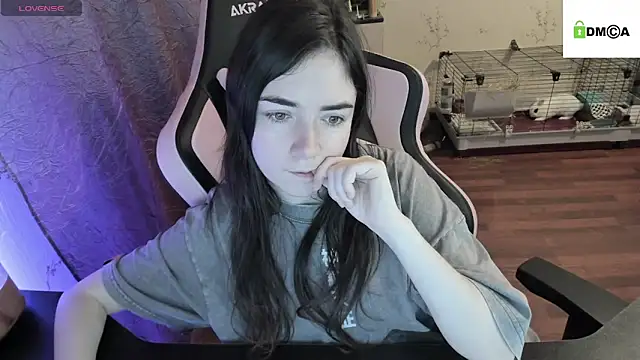 Snapshot of Crazy_forest_fairy chatting on December 22, 2024, 4:28 am Crazy forest fairy online show from December 22, 2024, 4:28 am