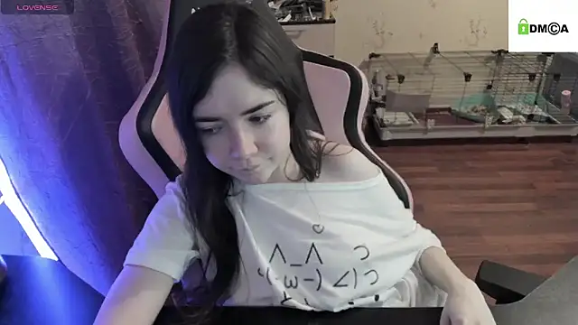 Snapshot of Crazy_forest_fairy chatting on January 18, 2025, 3:09 am Crazy forest fairy online show from January 18, 2025, 3:09 am