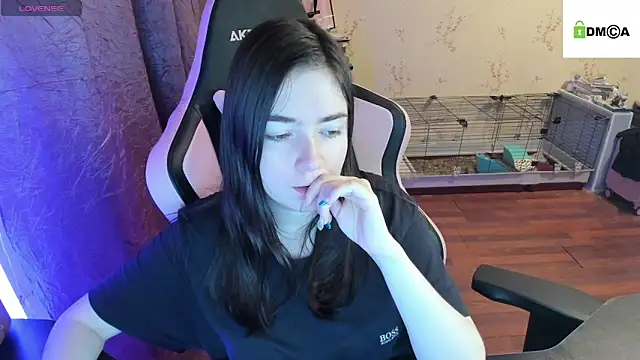 Snapshot of Crazy_forest_fairy chatting on September 14, 2025, 10:31 pm Crazy forest fairy online show from September 14, 2025, 10:31 pm