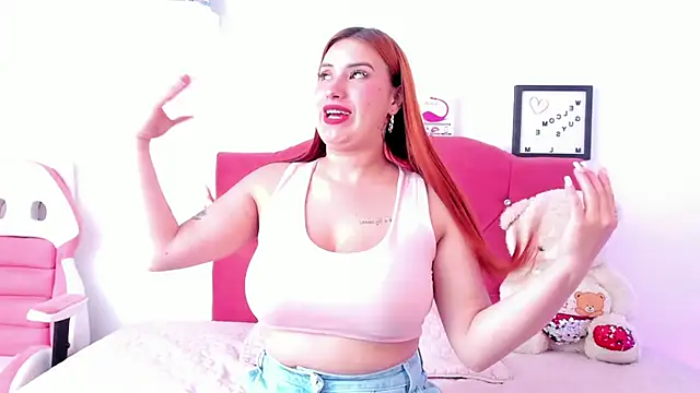 Snapshot of LucianaTomson chatting on January 23, 2025, 9:18 pm LucianaTomson online show from January 23, 2025, 9:18 pm