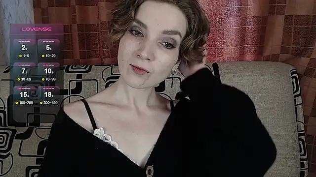 TinaWince online show from April 24, 2026, 4:48 am