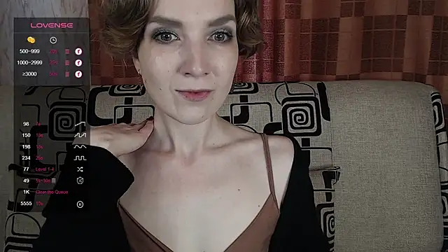 TinaWince online show from June 5, 2026, 5:03 am