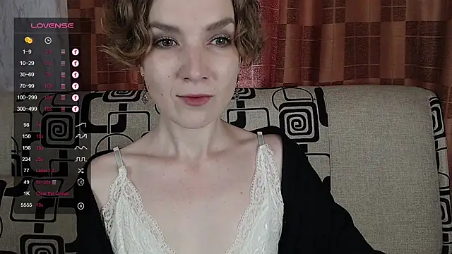 TinaWince online show from July 18, 2026, 5:11 am