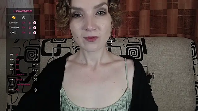 TinaWince online show from July 24, 2026, 4:54 am