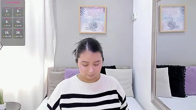  alaiasmile  online show from November 10, 2025, 7:13 pm