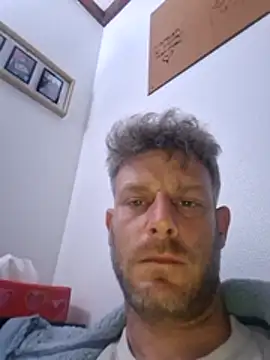 Snapshot of Jonjon3669 chatting on April 7, 2026, 11:04 pm Jonjon3669 online show from April 7, 2026, 11:04 pm