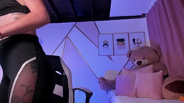 Snapshot of maye_wells chatting on February 3, 2025, 11:58 pm maye wells online show from February 3, 2025, 11:58 pm