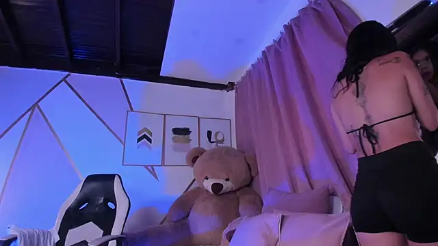 Snapshot of maye_wells chatting on February 4, 2025, 5:45 pm maye wells online show from February 4, 2025, 5:45 pm