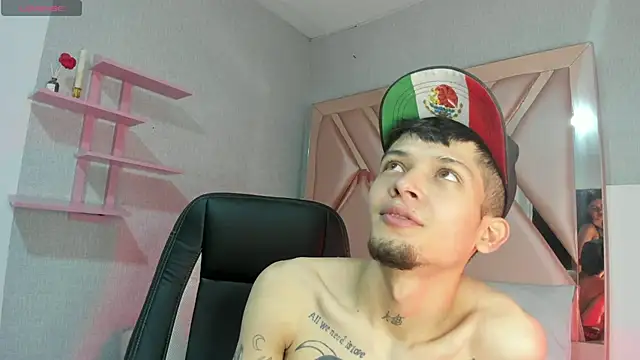 Snapshot of kendalltaylorr chatting on February 23, 2025, 3:24 am kendalltaylorr online show from February 23, 2025, 3:24 am