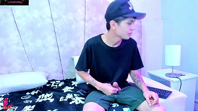 Snapshot of kendalltaylorr chatting on March 12, 2025, 3:02 am kendalltaylorr online show from March 12, 2025, 3:02 am