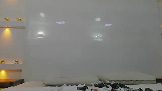 Dalia-Prada online show from April 14, 2026, 3:34 am