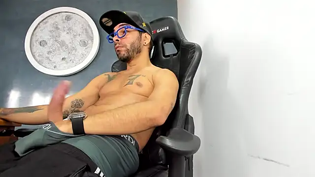 Bryan Bronx online show from February 5, 2025, 3:20 pm