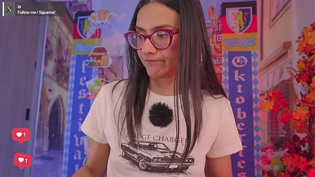 Snapshot of DanyNova_Co chatting on October 5, 2025, 9:13 pm DanyNova Co online show from October 5, 2025, 9:13 pm