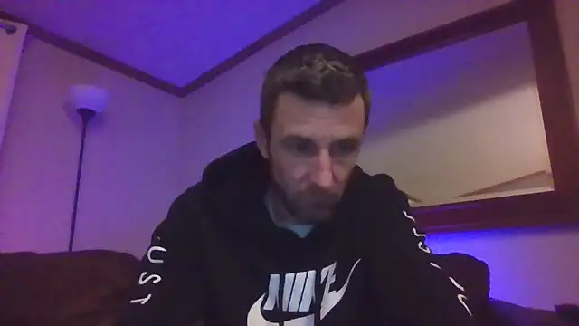 Snapshot of HungStud4You chatting on January 20, 2025, 4:10 am HungStud4You online show from January 20, 2025, 4:10 am