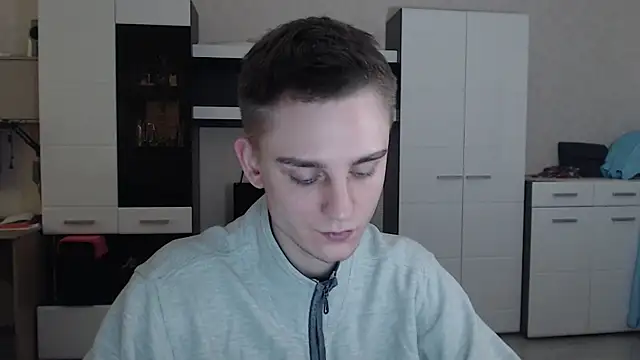 angryzan online show from February 4, 2025, 10:21 am