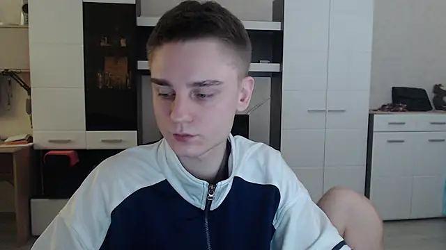 angryzan online show from February 5, 2025, 8:21 am