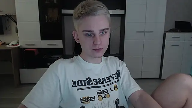 angryzan online show from February 18, 2025, 7:43 am