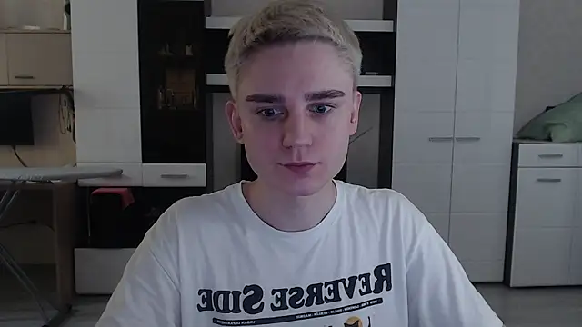 angryzan online show from March 4, 2025, 7:41 am