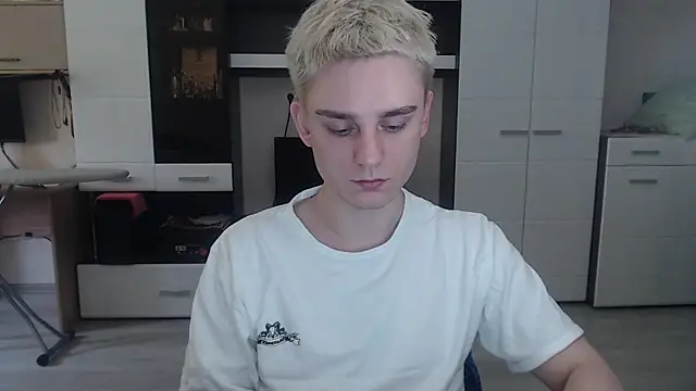 angryzan online show from March 6, 2025, 7:47 am