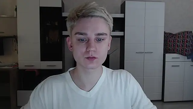 angryzan online show from March 11, 2025, 5:38 am