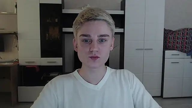 angryzan online show from March 11, 2025, 8:41 am